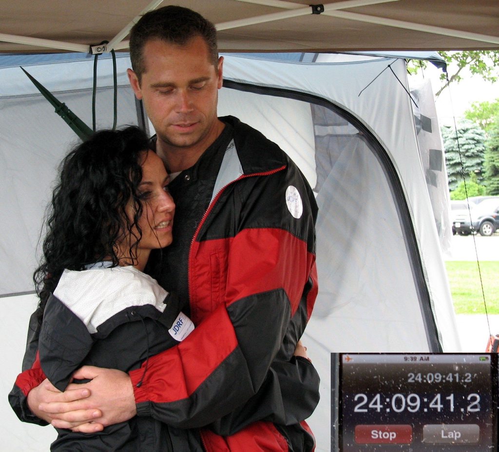 This pair hold the record for the longest hug - 24 hours, 33 minutes. Mother's Day gift idea? This pair hold the record for the longest hug - 24 hours, 33 minutes. Mother's Day gift idea?